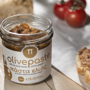 Olive paste with sun-dried tomato and chilli pepper